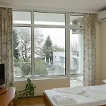 Creativity House Of Bas Varna - Free Parking Hotel *