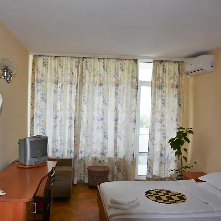 Creativity House Of Bas - Free Parking Hotel *