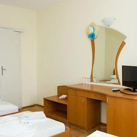 Creativity House Of Bas - Free Parking Hotel Varna