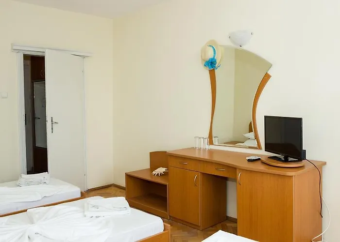 Holiday House Of Bas Varna - Free Parking Hotel Varna